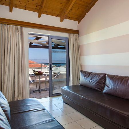 Isida Hotel Agia Marina المظهر الخارجي الصورة