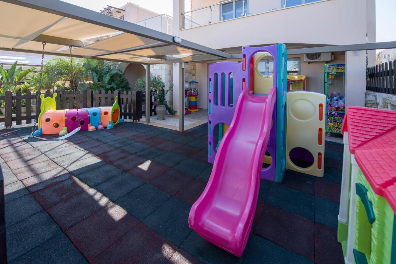 Isida Hotel Agia Marina المظهر الخارجي الصورة
