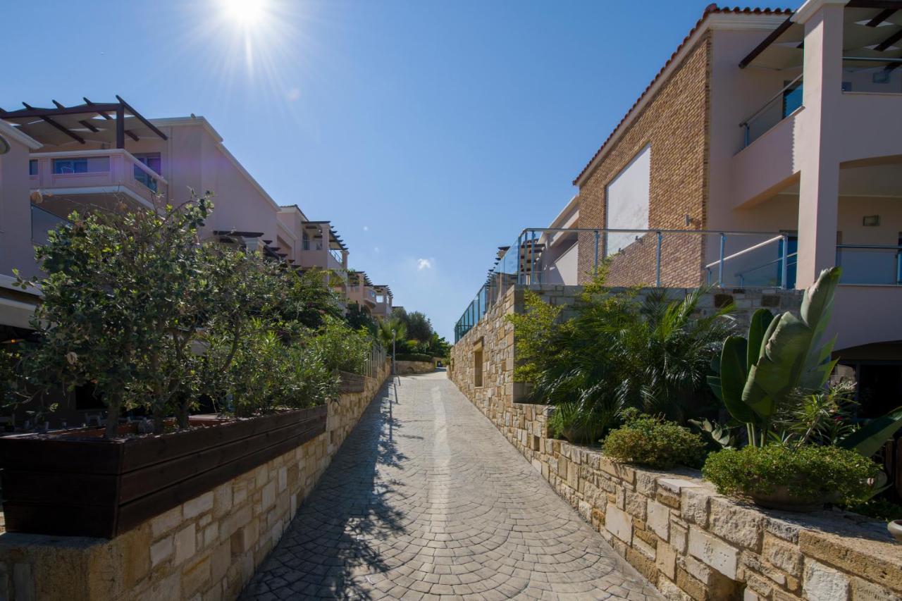 Isida Hotel Agia Marina المظهر الخارجي الصورة