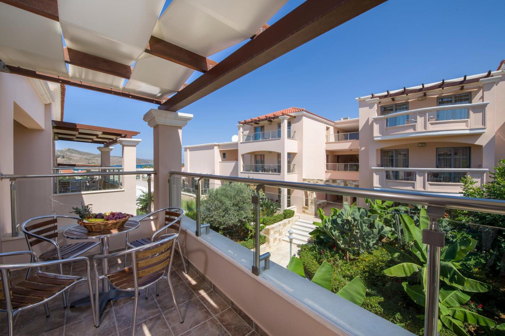 Isida Hotel Agia Marina الغرفة الصورة