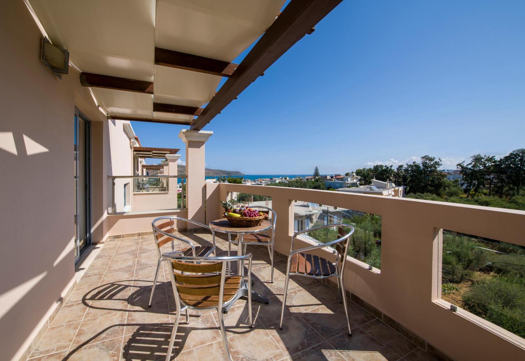 Isida Hotel Agia Marina الغرفة الصورة